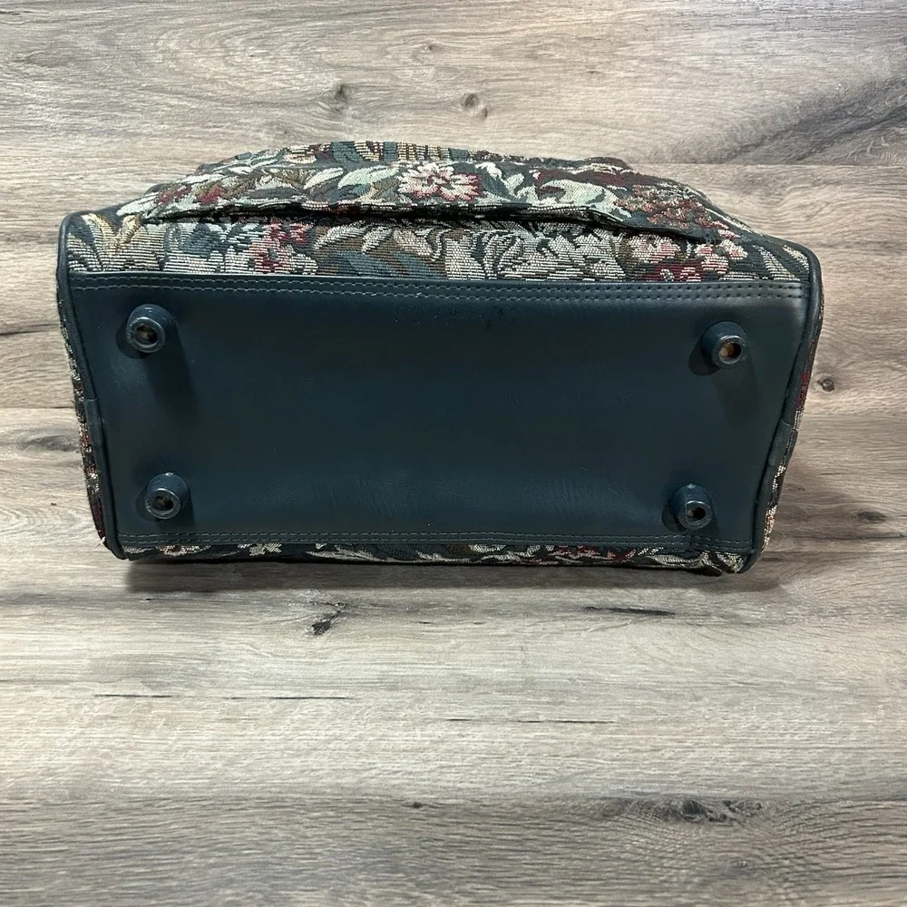 90's vintage Atlantic‎ floral tapestry luggage carry on 15in X 9in X 8in